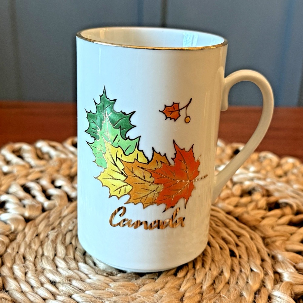 Vintage Banawe Canada Maple Leaf Mug – Gold Trim –‎ Fall Souvenir Cup 10oz. Gold